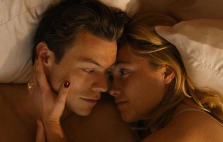 Een beeld uit de trailer voor Don't Worry Darling.