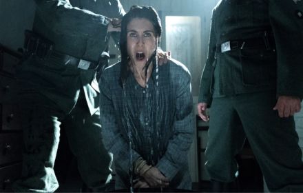 Scene uit A Call to Spy