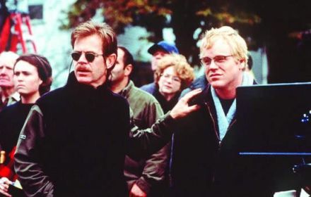 Een foto van William H. Macy en Philip Seymour Hoffman.