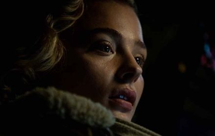 Scene uit Shadow in the Cloud