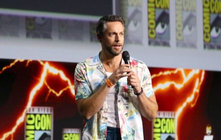 Een foto van Zachary Levi.