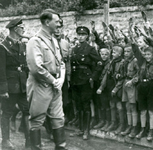 Macht van het Beeld. Opkomst en Ondergang van Hitler, De - Seizoen 1