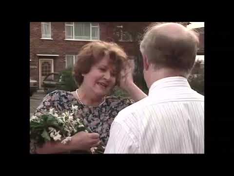 Keeping Up Appearances openng closing credits